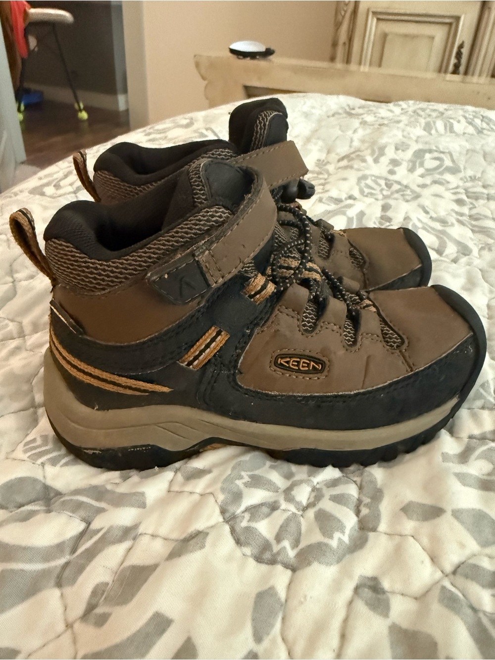 Keen Kids Brown and Black Hiking Boots